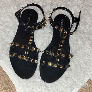 BLACK STUDDED FLAT SANDAL
